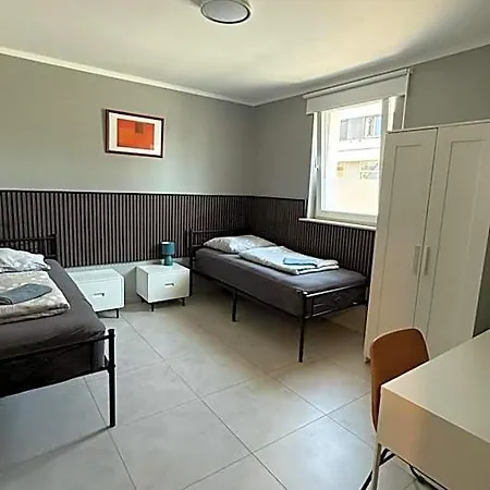 Hotel Hostel54 *